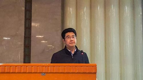 杨阳作报告 杨阳作报告